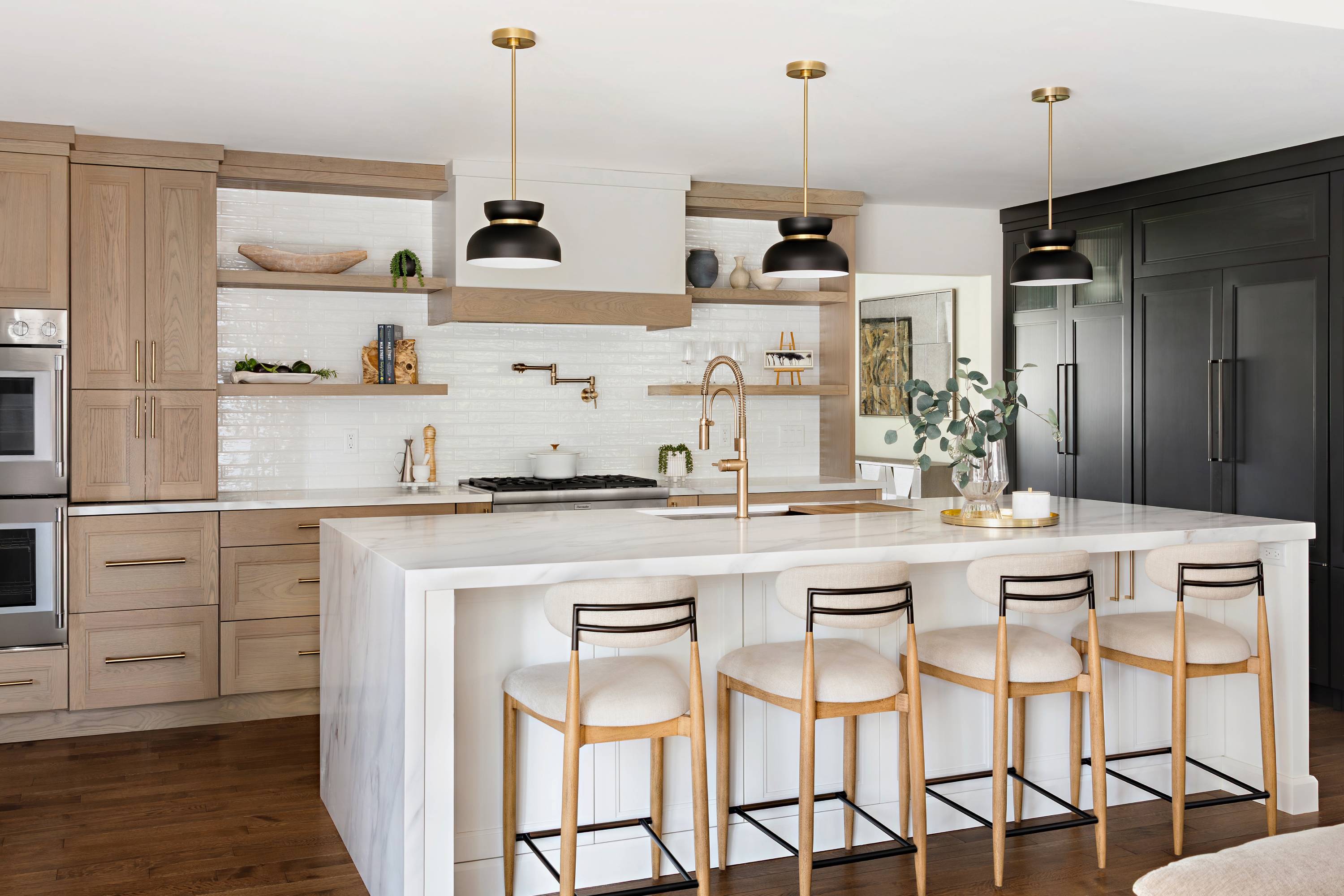 Oak & Onyx